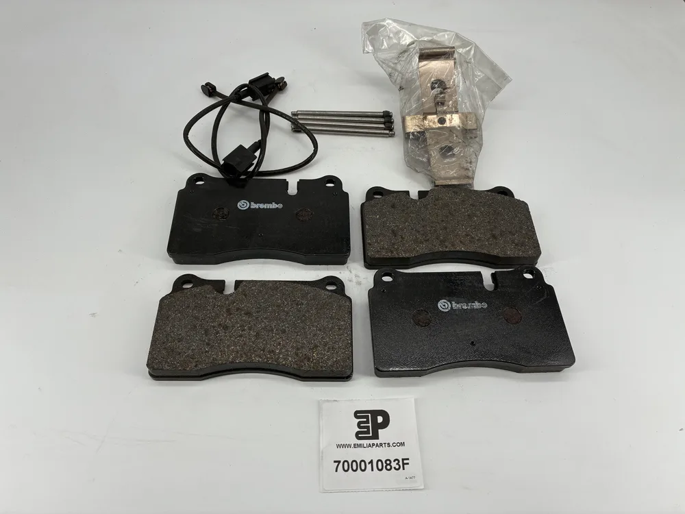 70001083 FERRARI KIT PASTIGLIE POST.575MM-GTC 2